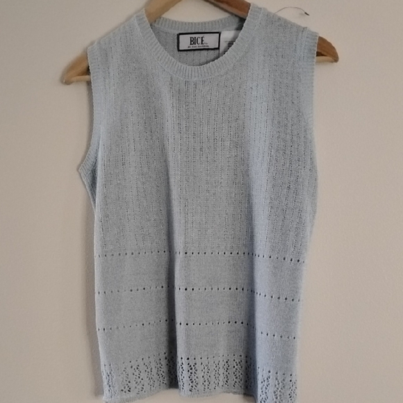 👍 Lowest Price🍁 Mint Green Sweater Vest With Ribbed Knit - Picture 1 of 6